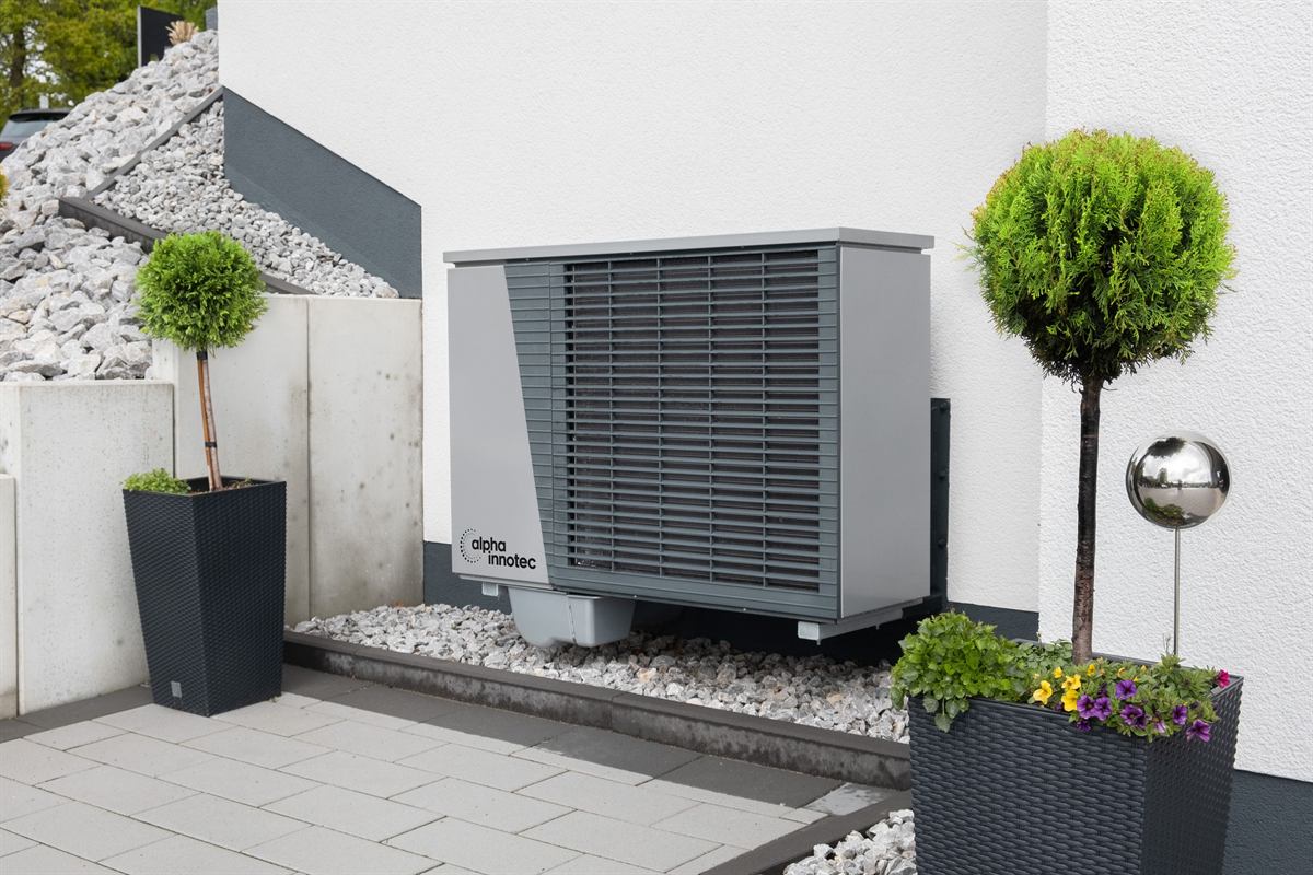Comparing heat pump brands and price tiers