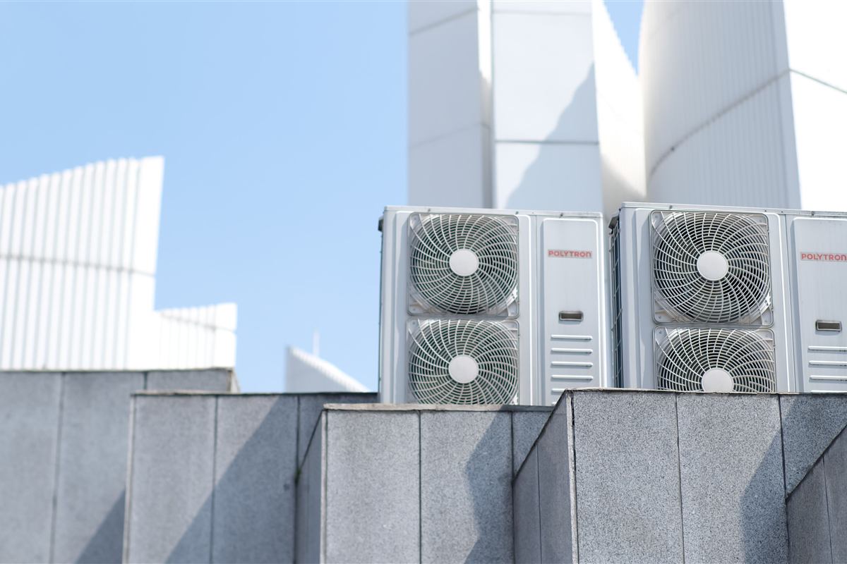 Heat pump indoor air handler and heating components